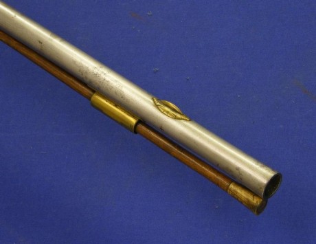 Voy a colocar unas fotos de un arma larga alemana de llave de mecha del siglo XVI. 142