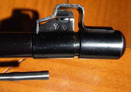 Muy buenas,

Ha caido en mis manos un Mauser Coruña en un estado excelente, sin disparar diría yo, conserva 70