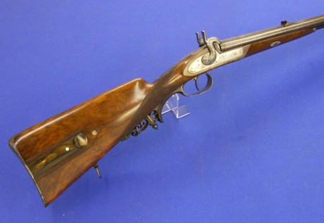 Voy a colocar unas fotos de un arma larga alemana de llave de mecha del siglo XVI. 150