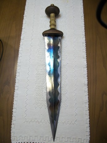 bueno que os parece mi adquisición.
es una replica casi exacta a un original, que opináis los expertos 00