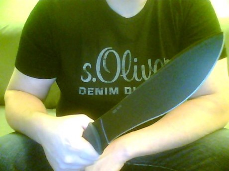 Muy buenas.

Tengo la oportunidad, gracias a un amigo, de diseñar lo que podría ser el cuchillo ideal 140