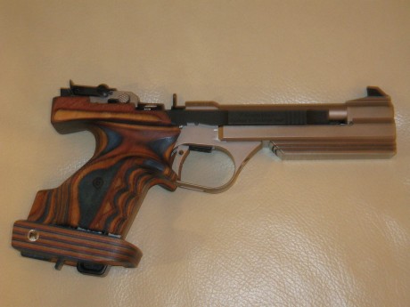 Tengo este arma desde hace dos años y de unos meses acá, noto que aún es mas precisa. No se si influirá 60