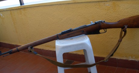 El Mosin-Nagant ..
es un rifle militar accionado por cerrojo, con cargador de cinco proyectiles, que 60