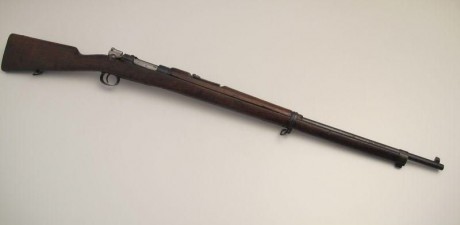 Hola, He visto un Mauser español, modelo 1893, pero algo no me cuadra, ya que esta marcado "Fabrica 00