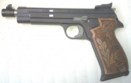 Sin lugar a dudas la pistola 9mm mas precisa de todos los tiempos es la SIG P210. Es imbatible en precisión 111