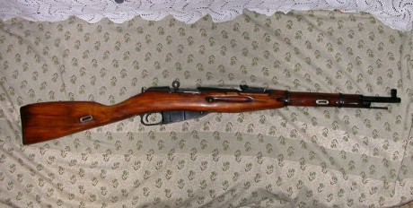 El Mosin-Nagant ..
es un rifle militar accionado por cerrojo, con cargador de cinco proyectiles, que 90