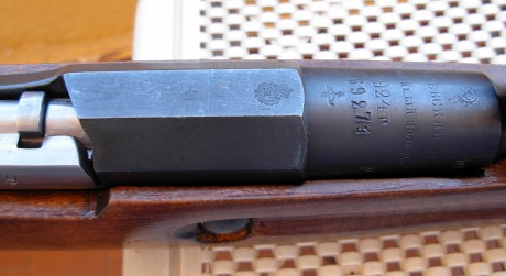 El Mosin-Nagant ..
es un rifle militar accionado por cerrojo, con cargador de cinco proyectiles, que 70