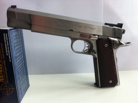 Sin lugar a dudas la pistola 9mm mas precisa de todos los tiempos es la SIG P210. Es imbatible en precisión 151