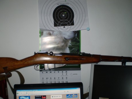 El Mosin-Nagant ..
es un rifle militar accionado por cerrojo, con cargador de cinco proyectiles, que 110