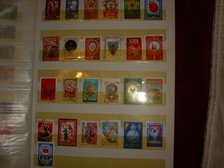 Hola a tod@s.
Tengo varios tomos de coleccion de sellos,no entiendo mucho ya que llegó a mi poder por 120
