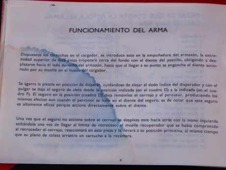 Hoy mientras un compañero vaciaba su taquilla preparandose para la jubilación que le viene en unos días, 91