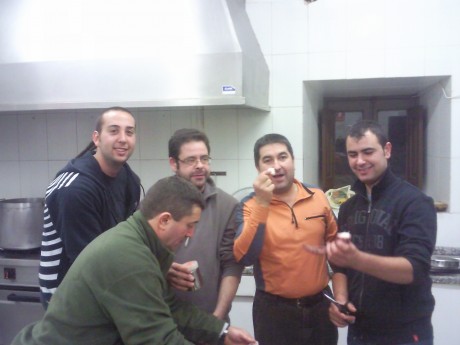   LOS ALMUERZOS DE CAZA MENOR NO CUENTAN Y LOS ABATES SIN FOTO TAMPOCO   

Voy a recordar las normas y 150