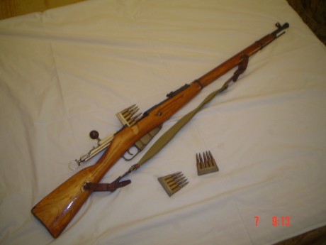 El Mosin-Nagant ..
es un rifle militar accionado por cerrojo, con cargador de cinco proyectiles, que 70