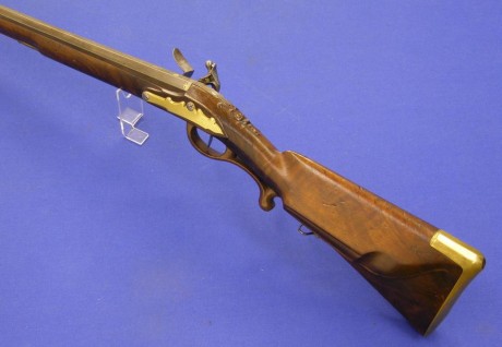 Voy a colocar unas fotos de un arma larga alemana de llave de mecha del siglo XVI. 92