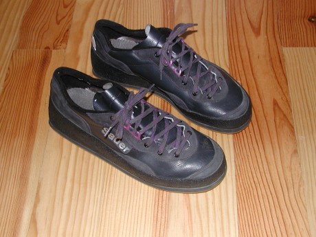 Vendo zapatos de tiro Sauer talla 43 en perfecto estado.
65 Euros portes incluidos a peninsula.

VENDIDOS; 00