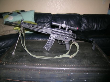 Agujeros de ratas, snipers holes, troneras o como le quieran llamar. Francotirador urbano el reto insuperable.

Un 60