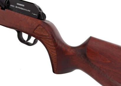 soy un clasico de las armas y no cambio la madera por nada a un que se que el plastico o fibra se le puede 10
