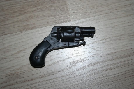 Hola,he abierto este hilo para que todos aquellos que tengais armas Españolas,podais lucirlas aqui con 31