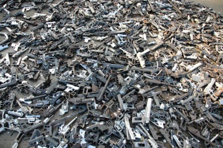 Hola 

Alguien tiene alguna Pistola Inutilizada segun el Nuevo Reglamento , puede poner fotos de las inutilizaciones

Muchas 20