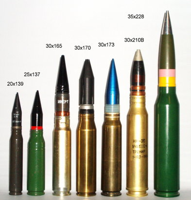 la verdad que comparar los cañones de 20 a 30 mm de los "dos bandos" no nos viene mal...

De 30