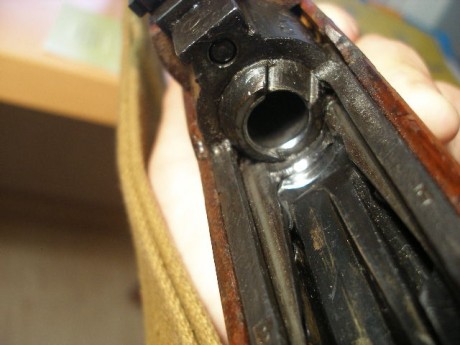 Hola.

Buscando un Dragunov SVD auténtico ruso, me he tropezado con un Tokarev SVT 40, por menos de 400 22