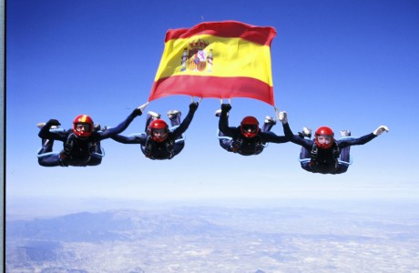 ¡...A LA BANDERA, PRESENTEN... ARMAS!! :apla:  :tanque^:  :birra^: 

Holitas, abro el hilo porque sé de 10