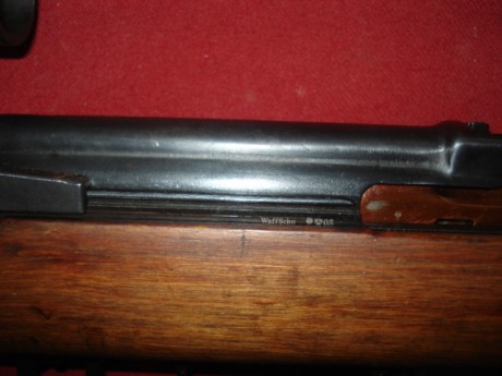 Hola.

Buscando un Dragunov SVD auténtico ruso, me he tropezado con un Tokarev SVT 40, por menos de 400 71