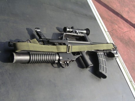 siguen con su desarrollo. El nuevo responde al nombre de QBZ-95G.

Parece que han mejorado al precisión, 60