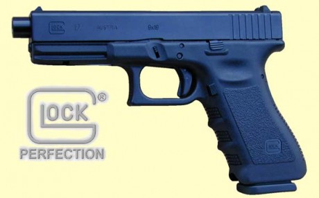 Hola, tengo una duda, el otro día navegando por internet me encontré con la GLOCK 17 DX que el cañón es 80