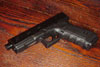 Hola, tengo una duda, el otro día navegando por internet me encontré con la GLOCK 17 DX que el cañón es 132