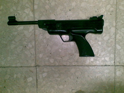 Os pongo unas fotos, la fábrica es MML Inc. y el modelo una HK94 del calibre 50, tiene pinta de ser precisa 20