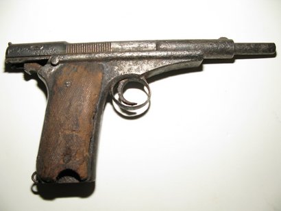 Esta campogiro de 1913-16 ha sido encontrada en el campo.
Puedo quedarmela? Que debo hacer para no tener 51