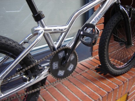 Pues aqui teneis una muy buena bicicleta de BMX de la casa MONTY para alguno de vuestros hijos.
El mio 00