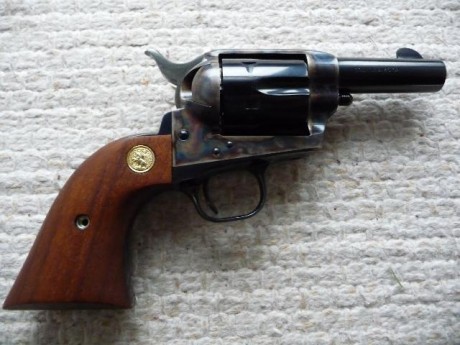 Me encantan los rifles de palanca. No sé si son potentes, ni si son precisos y lo que si sé es que no 112