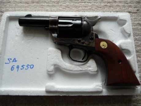 Me encantan los rifles de palanca. No sé si son potentes, ni si son precisos y lo que si sé es que no 110