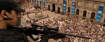 Compañeros,

En vista de las ganas de algunos (Elcafe, Wilcow, Vrakk, etc) por adivinar armas de películas 90
