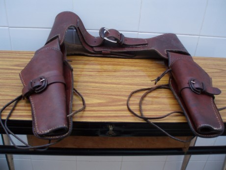 Cinturon  vaquero,  pistolero  Americano para 2 revolveres ejemplar poco usual, no es facil de encontrase, 02