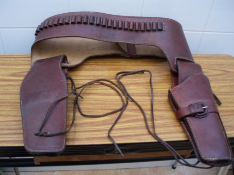 Cinturon  vaquero,  pistolero  Americano para 2 revolveres ejemplar poco usual, no es facil de encontrase, 01