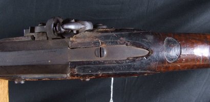 Hola, este es un arma bastante estropeada, pero ver la diferencia de otros vendedores en paginas como 30