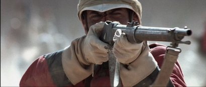 Compañeros,

En vista de las ganas de algunos (Elcafe, Wilcow, Vrakk, etc) por adivinar armas de películas 150