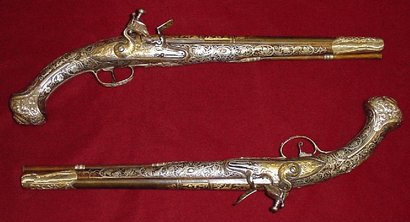 Bueno, una parejita de pistolas de extra lujo, no os cegueis con ellas que no merecen la pena,¿sabeis 00