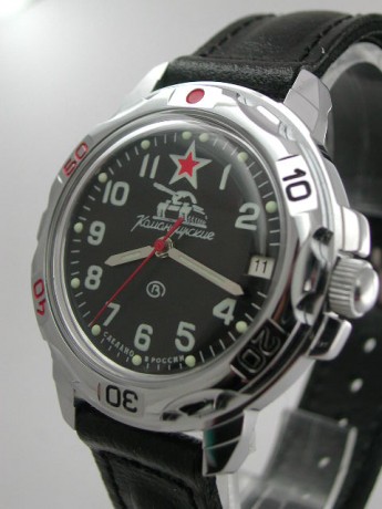 Se trata de un reloj automático de pulsera que me regalo hace tiempo un amigo que estuvo en Rusia.

He 10