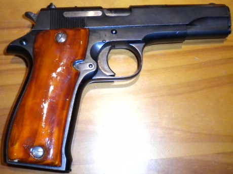 Buenas noches:

Tengo uns Star S con un relieve en la corredera que me tiene intrigado, a ver si algun 02
