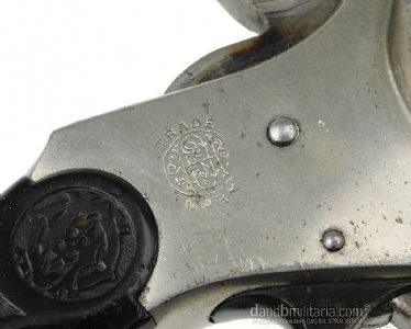 ...hola chicos, necesito de vuestra ayuda para identificar un par de revolveres tipo "smith and wesson 70