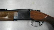 Hola a todos,estoy indagando por la red sobre esta superpuesta que Browning puso a la venta entre 1987 20