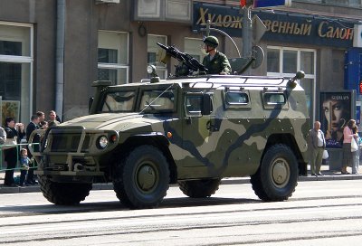 Me gustaría abrir un post sobre todo tipo de vehículos militares ligeros.

Empezare con unos clásicos:
- 100