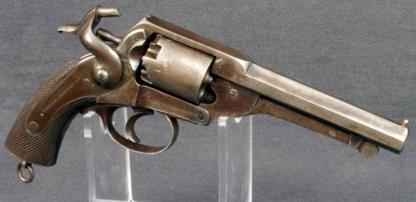 Hace unos días encontré por casualidad en una web extranjera un arma a la venta que hacía muchos años 90