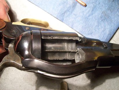 Hola a todos. Me acaba de llegar la licencia AE y siento debilidad por los revólveres. Mi intención es 91