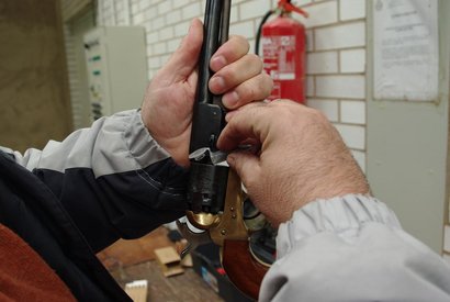 Gracias al amigo  Héctorvillajos ,  Meatonthetable  y  Wilcow , por fin he probado la avancarga.

No ha 110