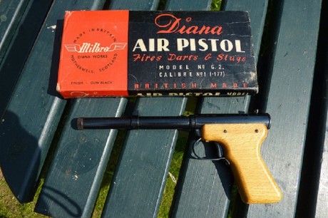 Hace unos días encontré por casualidad en una web extranjera un arma a la venta que hacía muchos años 60